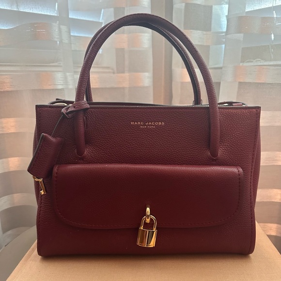 Marc Jacobs Burgundy Leather Handbag